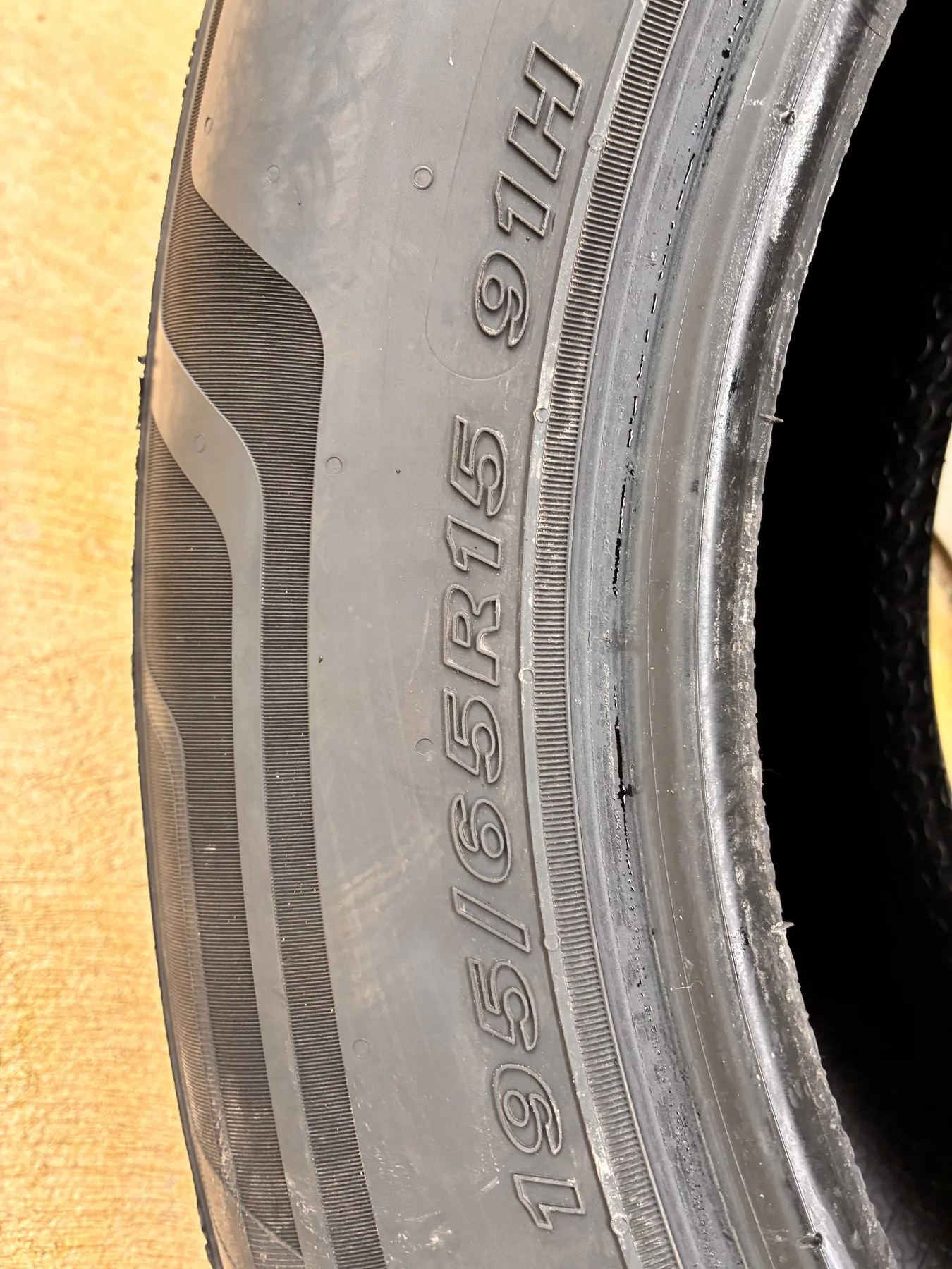 NEXEN 195/65R15 Near new tyre 2