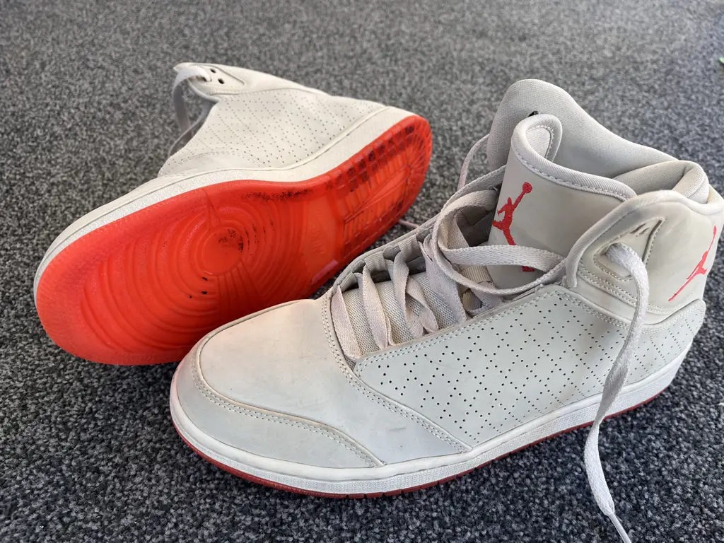 Jordan Shoes used as new 1